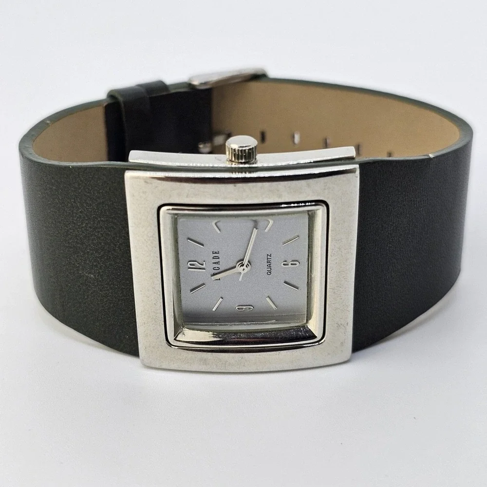 Decade Women's Watch Olive Green Bands 33MM Minimalist‎ Design New Battery